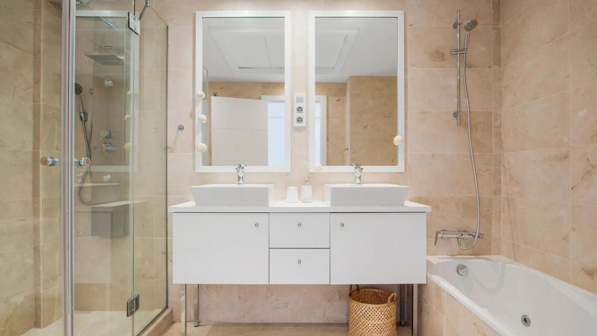 Sea View Apartment In Casares Del Mar By Costarentals - Ref M50 Bahia de Casares